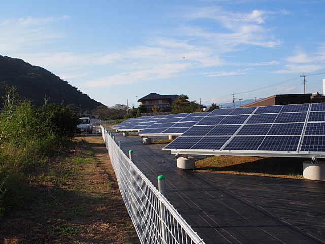 群馬県太田市 遊休地に野立ての太陽光発電を設置
